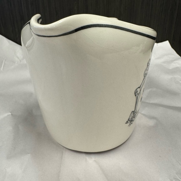 Katie Mandy Measuring Cup - Picture 2 of 11